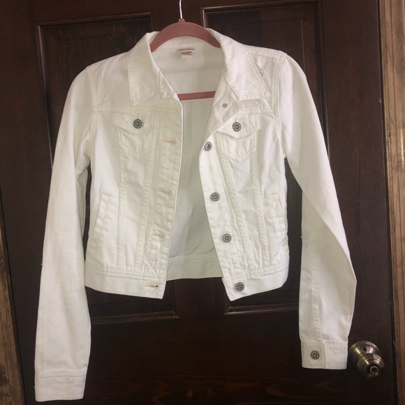 ripped black jeans outfits